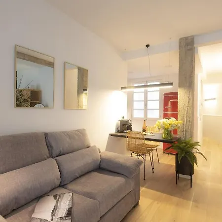 Shiny By Oldtown 산세바스티안